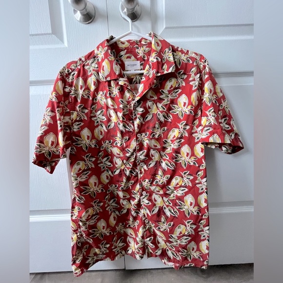 Octobre Edition men’s button down floral pattern shirt size small - Picture 2 of 5